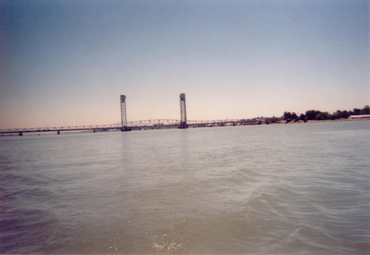 Just getting underway after passing under the Rio Vista bridge - Note: Lasers do NOT fit under the bridge... Oops!