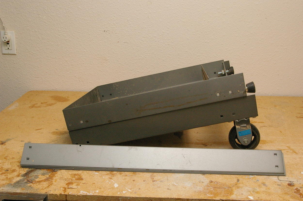 Ryobi BT3000/BT3100
Stand
$10