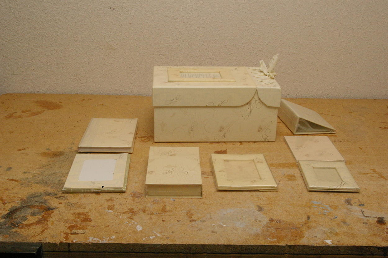 Wedding keepsake box
$15